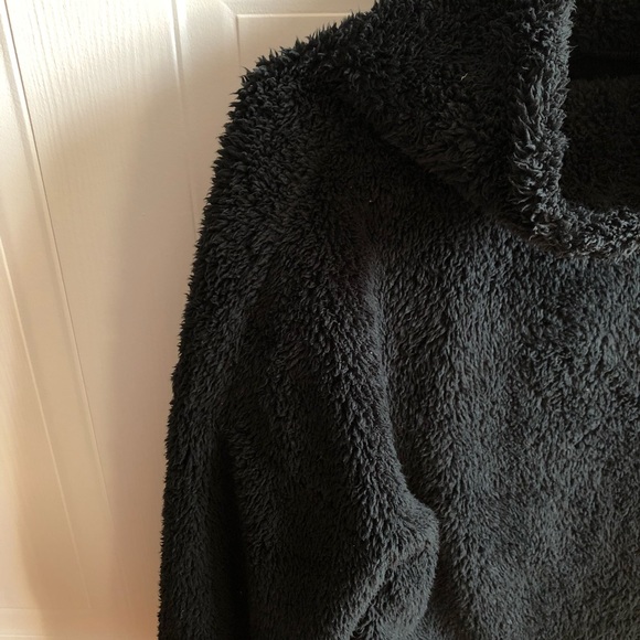 Super Soft Sweater🖤 - Picture 4 of 5